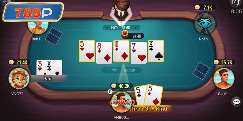 Thực hiện thao tác ăn bài đầy chiến thuật